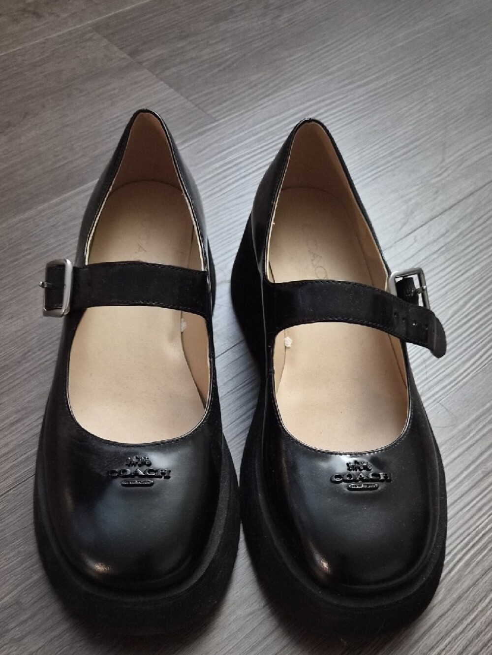 (Worn Only Once) Coach Black Patent Mary Jane Shoes with Buckle Strap Size 7.5 - Picture 4 of 4